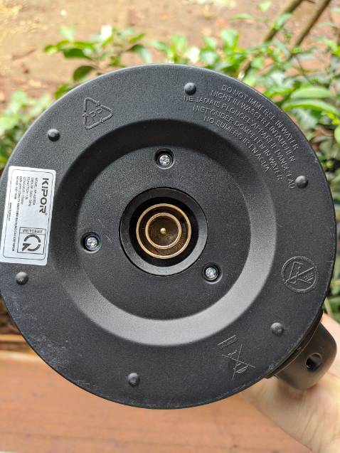 Shop đóng gói rất kĩ 2 lớp chống sốc khí lên nhận không ấm nào bị móp cả, ấm inox 304 chuẩn nhưng khá là mỏng đế cũng khá èo ợt. Mua giá sale 99k ấm lên chấp nhận được nắp ấm được bọc inox lên được cộng điểm