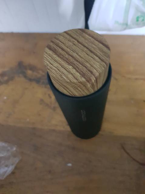 shipper : tân tình, nhanh chóng 5*
hàng : đóng gói có hơi sơ sài nhưng có ghi dễ vỡ thấy an tâm 4.5 *
dịch vụ : 5*
chất lượng sản phẩm : đúng như mô tả, hơi nhỏ, chắc chắn, dễ vệ sinh, 5*