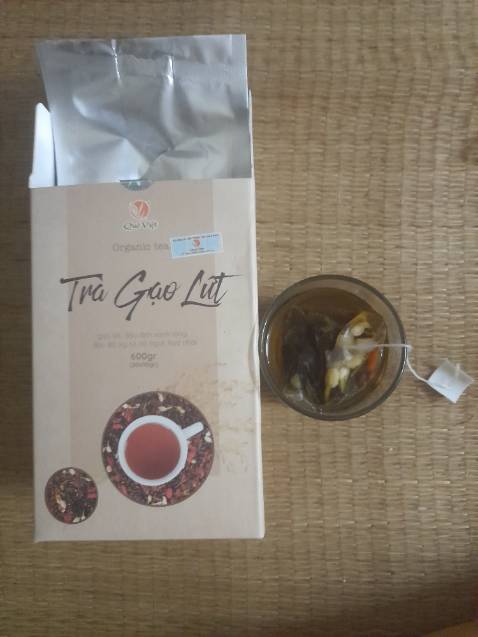Hôm nay mình mới nhận được hàng, theo cảm nhận của mình thì trà uống rất hợp với khẩu vị của mình, mùi thơm đúng chuẩn mùi gạo lứt, trà có vị ngọt nhưng không bị ngọt quá