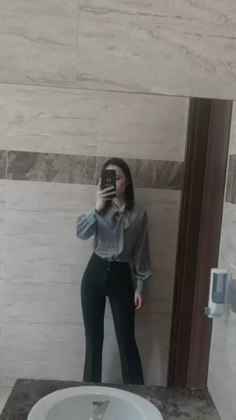 Hàng đẹp, vải đẹp ko lỗi lầm😂
Quần mặc rất đẹp, tôn dáng nói chung là ưng