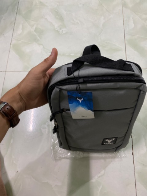 Túi ok, túi đeo to nha , theo mk nghĩ chắc có thể để cả 1 cái áo mưa một người, đt, bóp, …vv cộng thêm giao hàng nhanh và anh shiper rất dễ thương