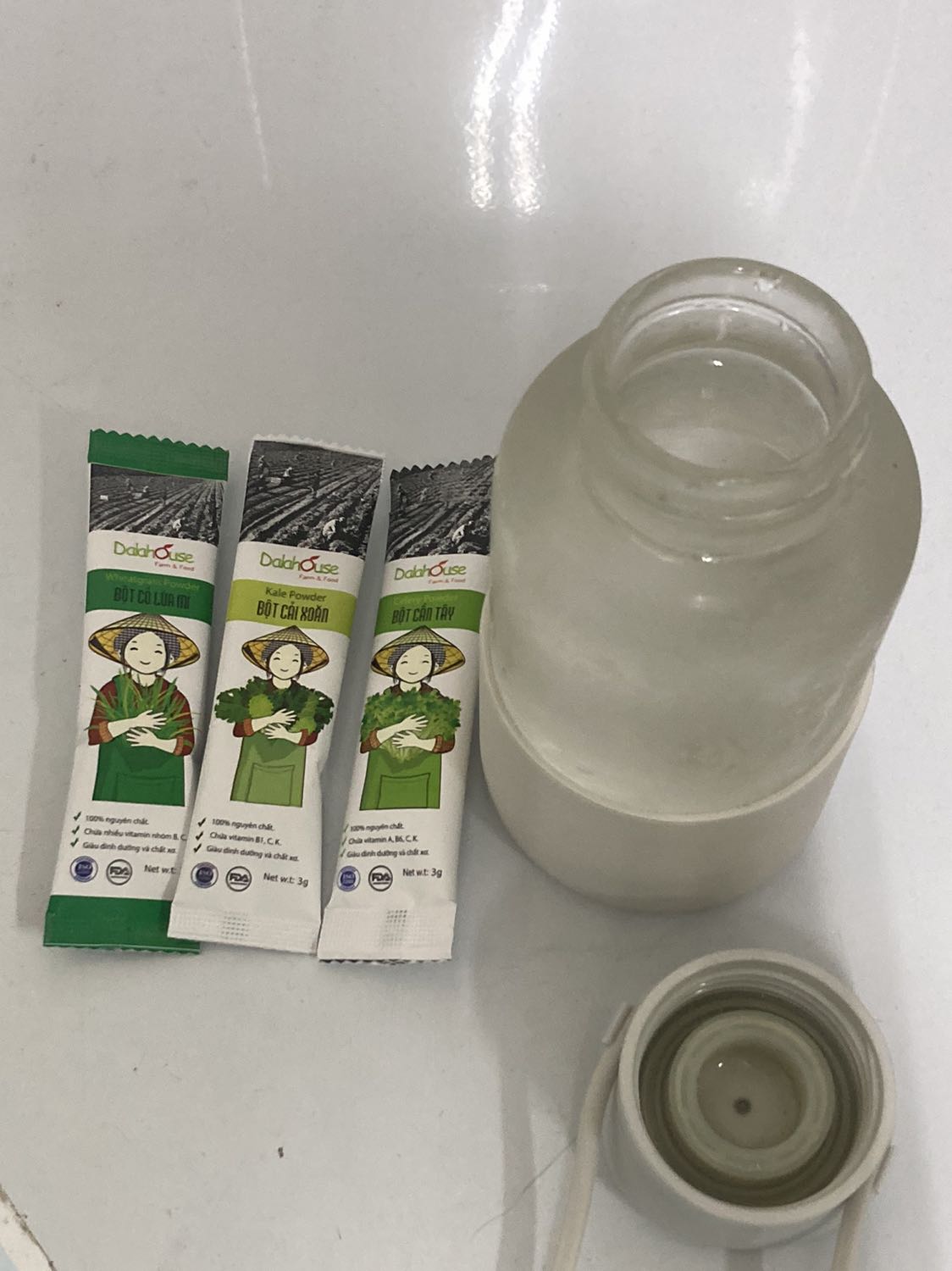 - Tiện dụng, vị tự nhiên dễ uống.
- Giá mềm so với thị trường.
- Cải thiện rất tốt hệ tiêu hoá.
- Tác dụng giảm cân không thấy rõ ràng.
May mà mình mua cả thùng trước khi bùng dịch nên không sợ thiếu rau trong suốt đợt dịch vừa rồi. - Tiện dụng, vị tự nhiên dễ uống.
- Giá mềm so với thị trường.
- Cải thiện rất tốt hệ tiêu hoá.
- Tác dụng giảm cân không thấy rõ ràng.
May mà mình mua cả thùng trước khi bùng dịch nên không sợ thiếu rau trong suốt đợt dịch vừa rồi.