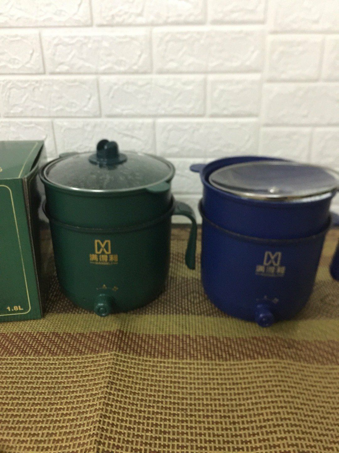 Mua 2 nồi đẹp luôn ạ
Chống dính vẫn đá nồi 2 nấc nhiệt, đun thử nước thì sôi rất nhanh 
Shop đóng gói cẩn thận giao hàng đúng hẹn mình rất thích sản phẩm này