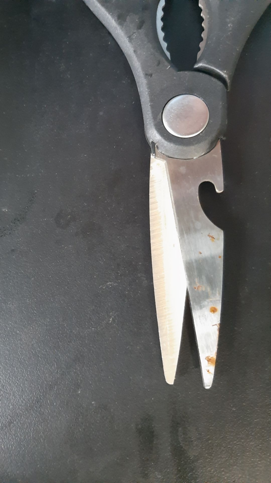 chống rỉ sét đây 🤣, sài vài lần thua con dao thái mua ngoài chợ gần 3 năm.