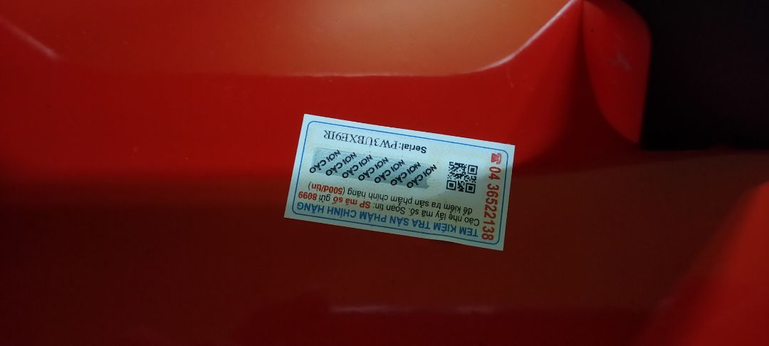 Máy tốt, hàn que 3.2 cả ngày không vấn đề, mẫu mã đẹp, cầm khá chắc tay. Hàng chính hãng, có tem nhãn đầy đủ