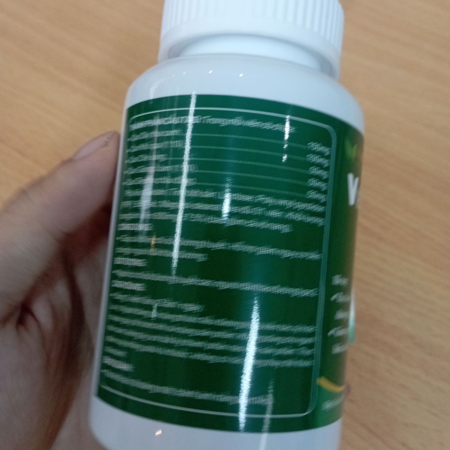 hộp to, viên nang dễ dùng cho vào lọ nhỏ mang đi đâu cũng tiện, đã mua nhiều lần bên shop rồi dùng tốt mới lên đánh giá, shop chu đáo chăm sóc khách hàng rất tốt