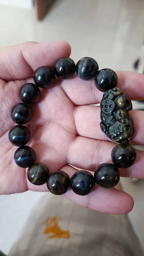 Mấy năm trước có mua ở shop dây chuyền phật bản mệnh. Nay tiếp tục ủng hộ vòng tay phong thủy. Chất lượng rất ok, tinh xảo. Rất đáng tiền.