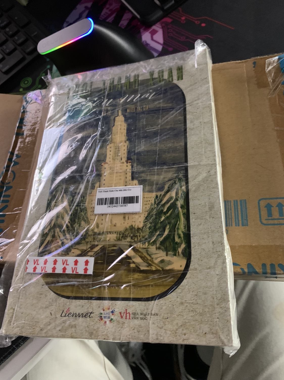 Đóng gói cẩn thận.