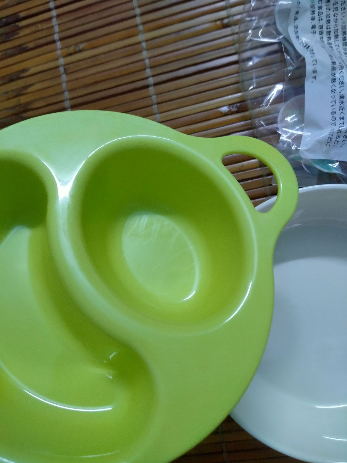 chén nhỏ. nhìn như dùng rồi ấy.thất vọng