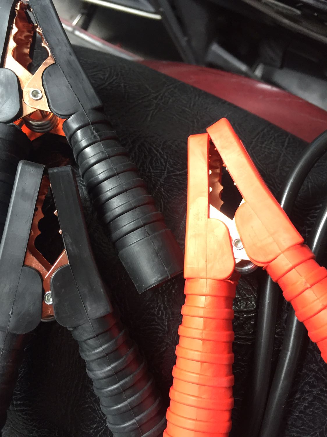 Sản phẩm ko có túi đựng khá bất tiện khi cất trong xe.chưa dùng nên chưa đánh giá dc nhưng dây hình như có 2m chứ ko phải 2,5m như quảng cáo Sản phẩm ko có túi đựng khá bất tiện khi cất trong xe.chưa dùng nên chưa đánh giá dc nhưng dây hình như có 2m chứ ko phải 2,5m như quảng cáo