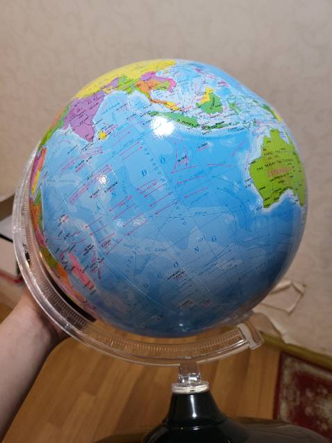 Quả cầu bị móp một phần bên mặt Quả cầu bị móp một phần bên mặt