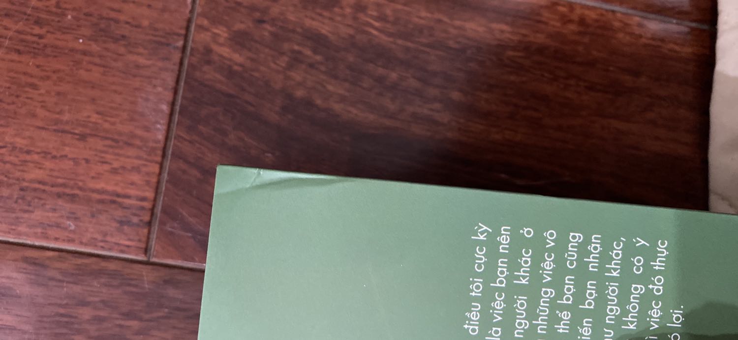 Sách cong, gãy, rất nhiều bụi. Đơn hàng k bọc bookcare dù đã chọn.