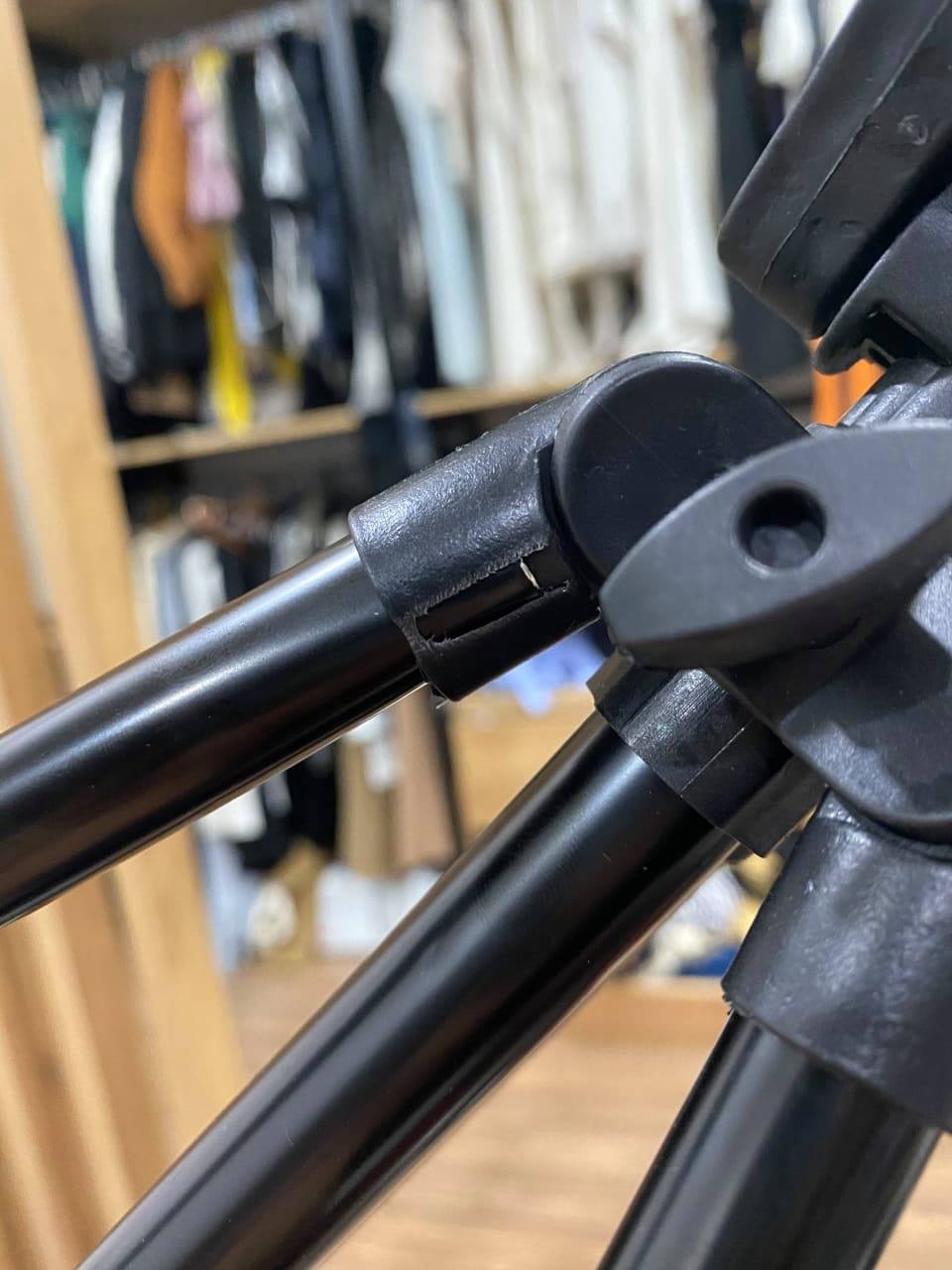 Mình mua về thì phát hiện sản phẩm bị nứt, sắp gãy, chất lượng cực kỳ tệ, rất là thất vọng, khuyên các bạn không nên mua.