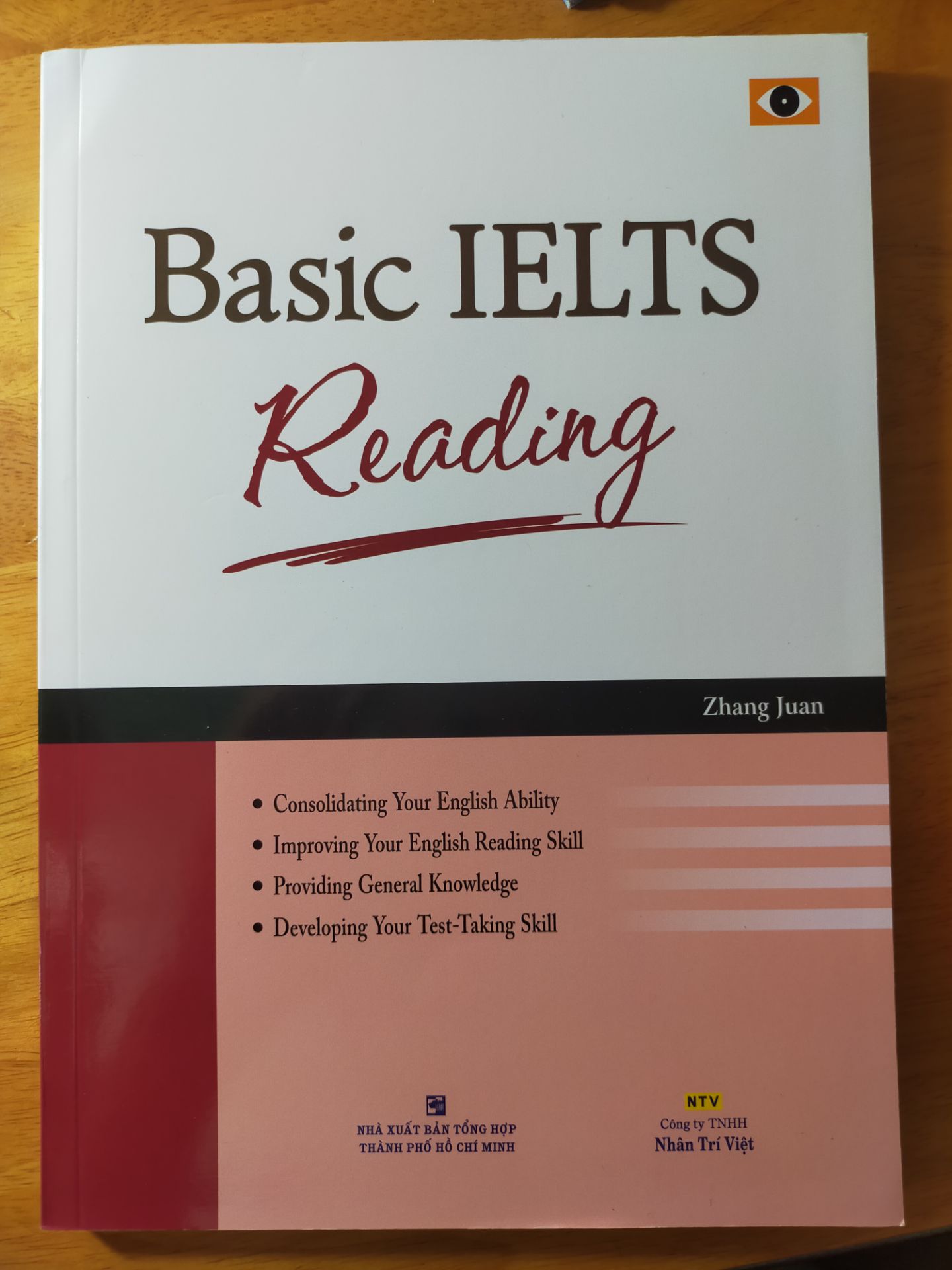Sách được bọc kĩ lắm nha, giao hàng nhanh, màu in rõ ràng nữa. Ai chưa biết bắt đầu học từ đâu có thể mua về tham khảo nè