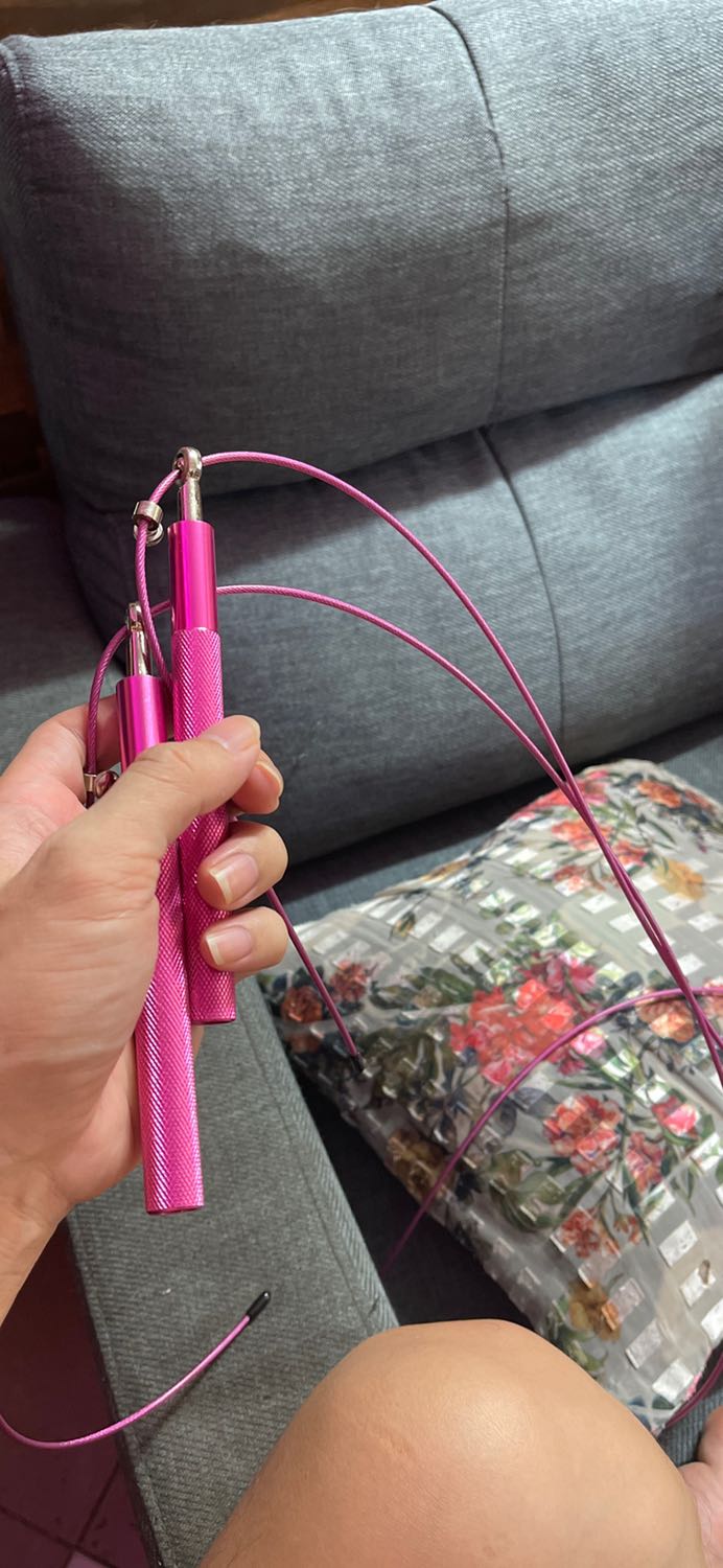 Sản phẩm tốt , màu hồng trang nhã đem lại nét sang trọng cho người tập , thu hút ánh nhìn của mọi người xung quanh , mua rồi để chống mắt lên xem tập được mấy lần 😂