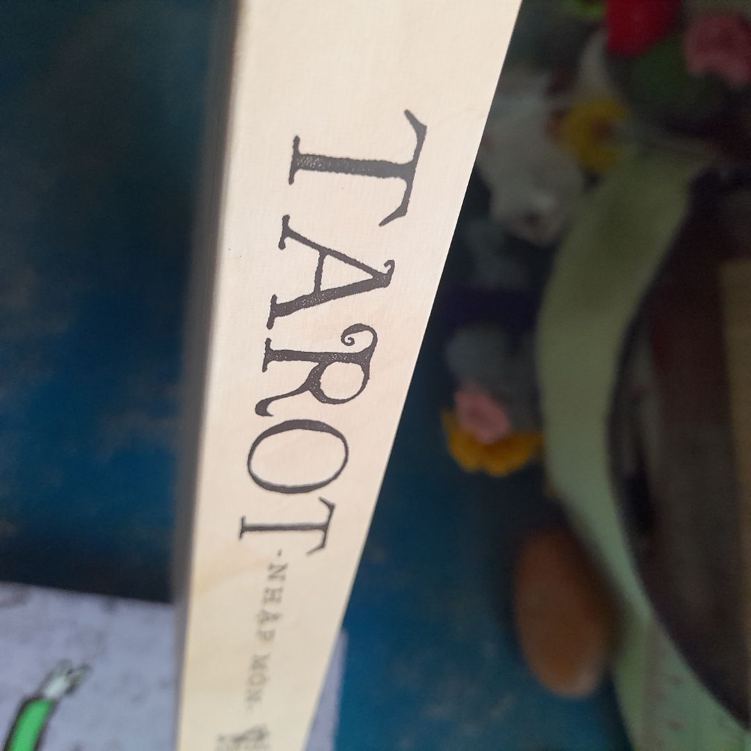 Có bọc ni-long bên ngoài sách nên tránh được việc bị bẩn.
Đóng gói sản phẩm tốt, có chóng shock cho gói hàng.
Giao hàng nhanh.