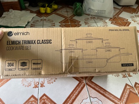 Sản phẩm quảng cáo là inox 304 mà sao đưa nam châm vào là hít dính