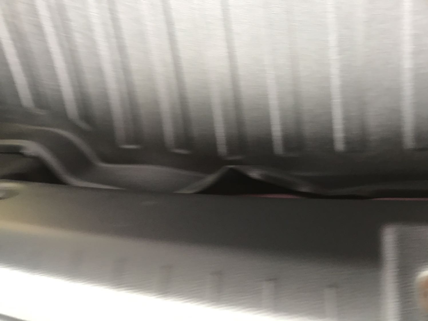 Ok. Bỏ khít, chỉ có mép ngoài cùng phía sau hơi nhăn. K biết độ bền thế nào phải chờ thời gian