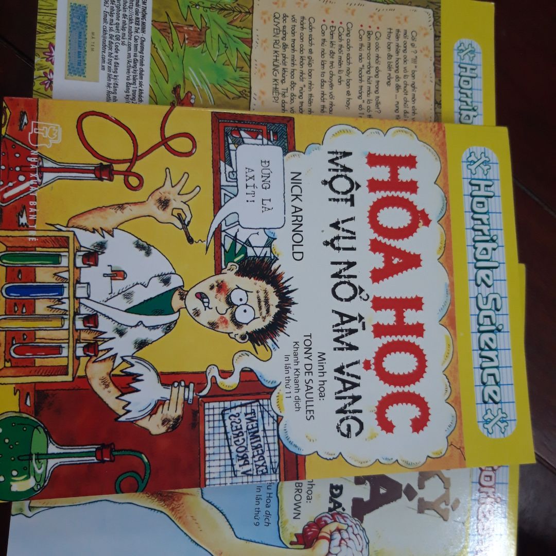 sách viết rất thú vị, giấy hơi đen, xốp nhẹ, tiki giao hàng nhanh