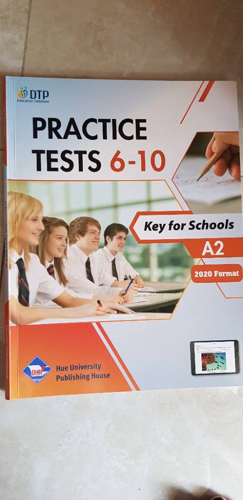 Mình mua để học sinh luyện đề thêm thôi. Mong nhà xuất bản cập nhật theo format đề thi mới nhất cho phù hợp hơn.