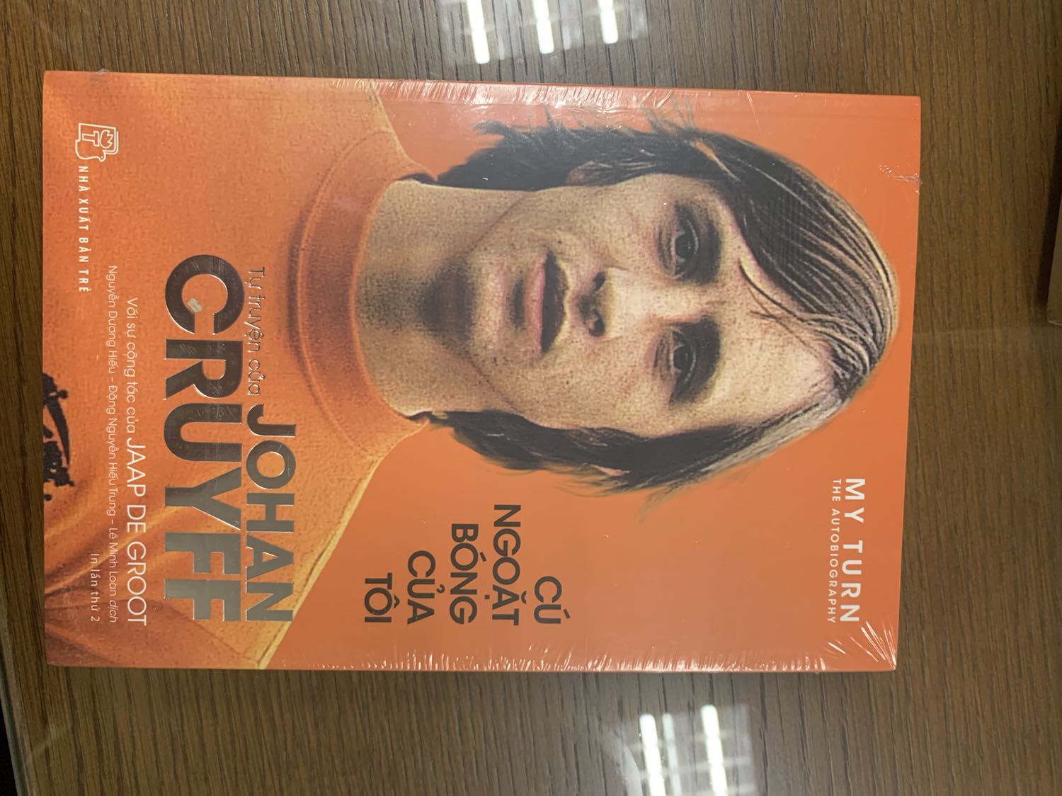 Tiki giao hàng nhanh. Sách vẫn nguyên màng co. 5/5.