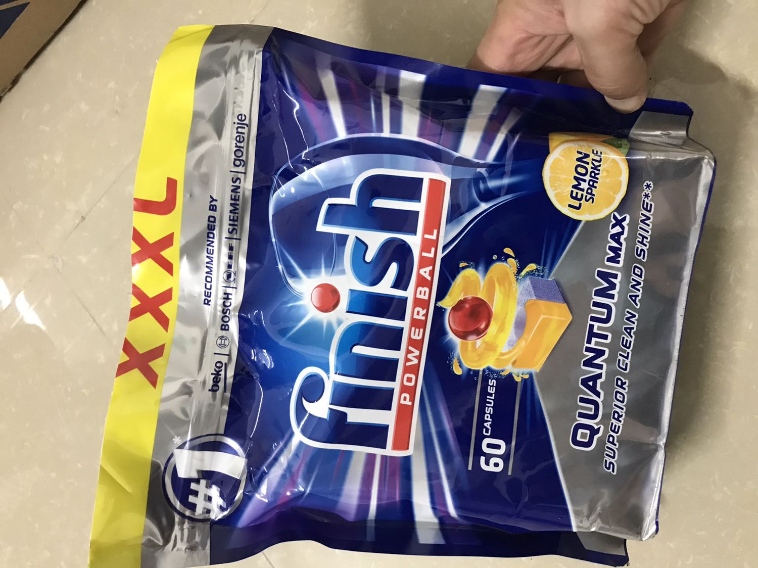 Sản phẩm dùng tốt. Nên dùng, nó có thể thay thế hoàn toàn muối và chất trợ xả. Đặc biệt là rửa đồ nhôm không bị ám lớp mờ đục.