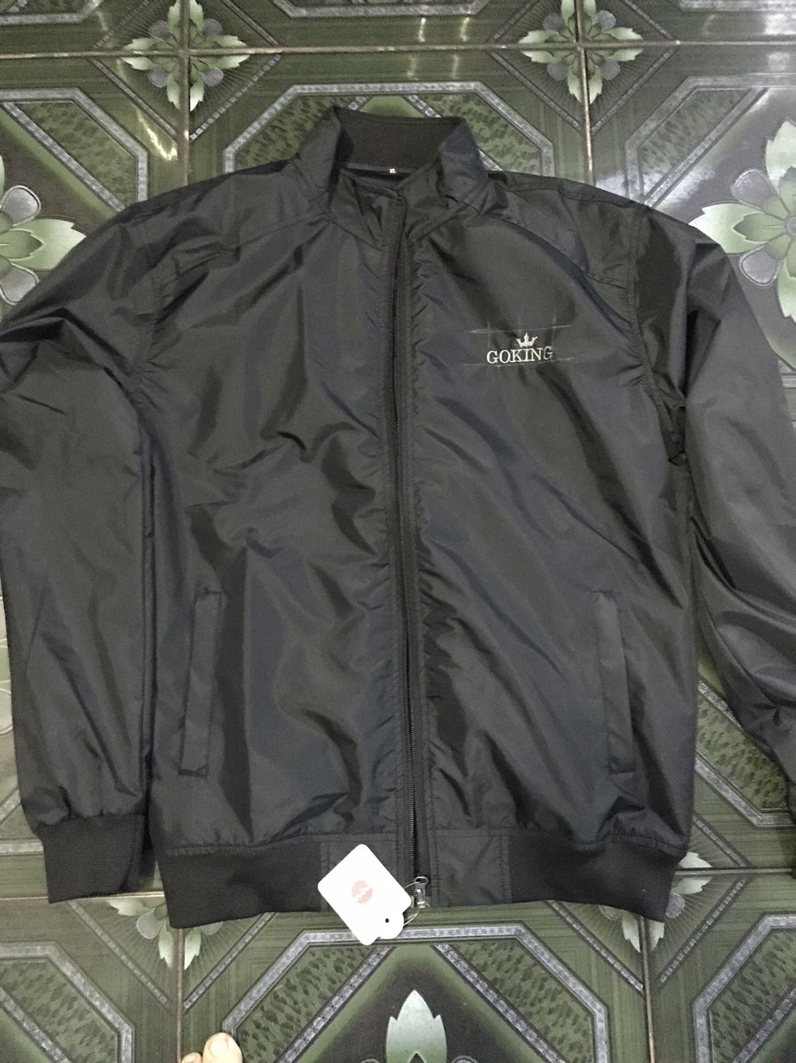 Áo khoác nam cách nhiệt GOKING đẹp lắm. Đường may chắc chắn, vải đẹp. Rất thích! Cảm ơn Shop. Sẽ ủng hộ shop nữa nhé! Mình mua hàng lười nhận xét lắm luôn nhưng áo đẹp, hài lòng nên mình cố gắng nhận xét ủng hộ shop.