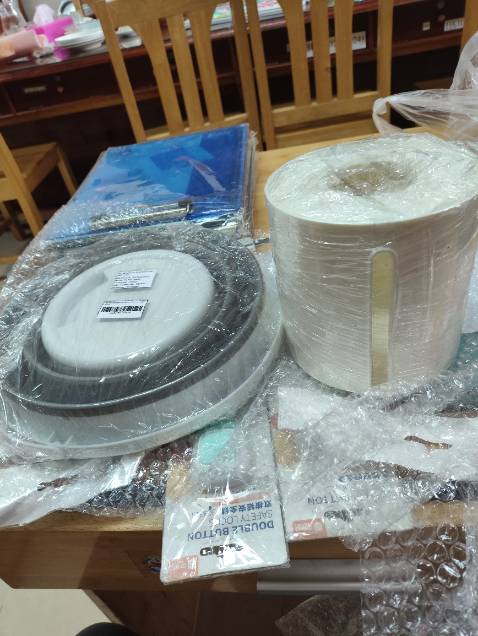 Xô nhỏ gọn, vừa đủ. Độ bền chưa thể đánh giá được