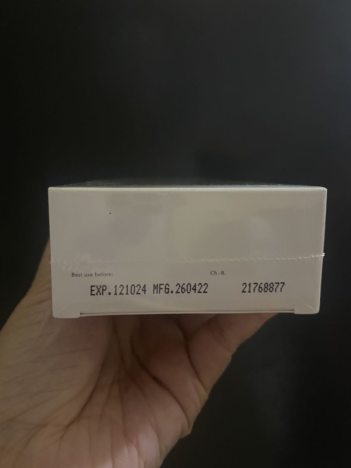 Sản phẩm đóng gói, niêm phong cẩn thận
Hàng date mới, chuẩn hãng