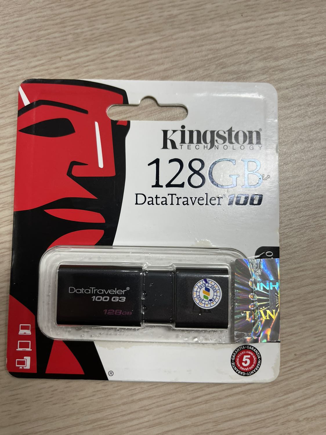 128GB thực tế sử dụng được 115GB
Read & Write Speed không được như kỳ vọng hoặc nói thẳng là rất tệ!