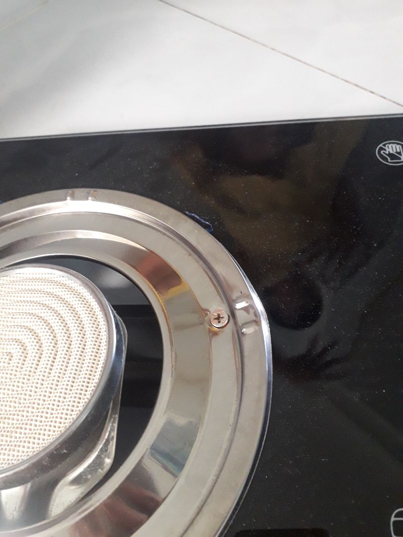 mua rat nhiu sp từ tiki nhưng lần này wa thất vọng ,núm vặn bị bể ,nhôm tren bep thì mốp meo ,bi trài xướt ,