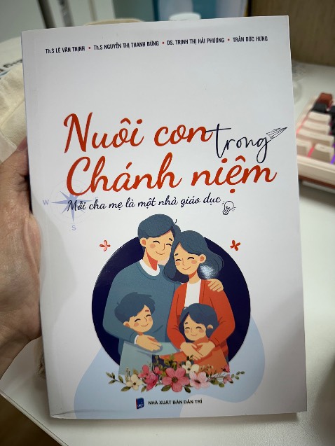 Đã nhận được sách. Chất lượng in ấn và giấy đẹp. Nội dung thì mình chưa đọc.
