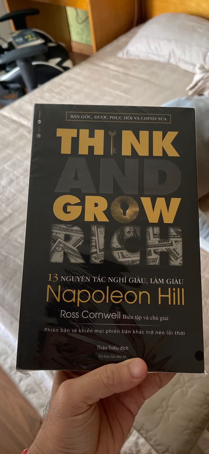 Đóng hàng đẹp , sách mới , dịch nên giao hàng hơi lâu so với ***