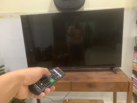 mua về lắp pin rồi nhưng bấm ko có tín hiệu gì shop ơi. Hướng dẫn giúp nhé