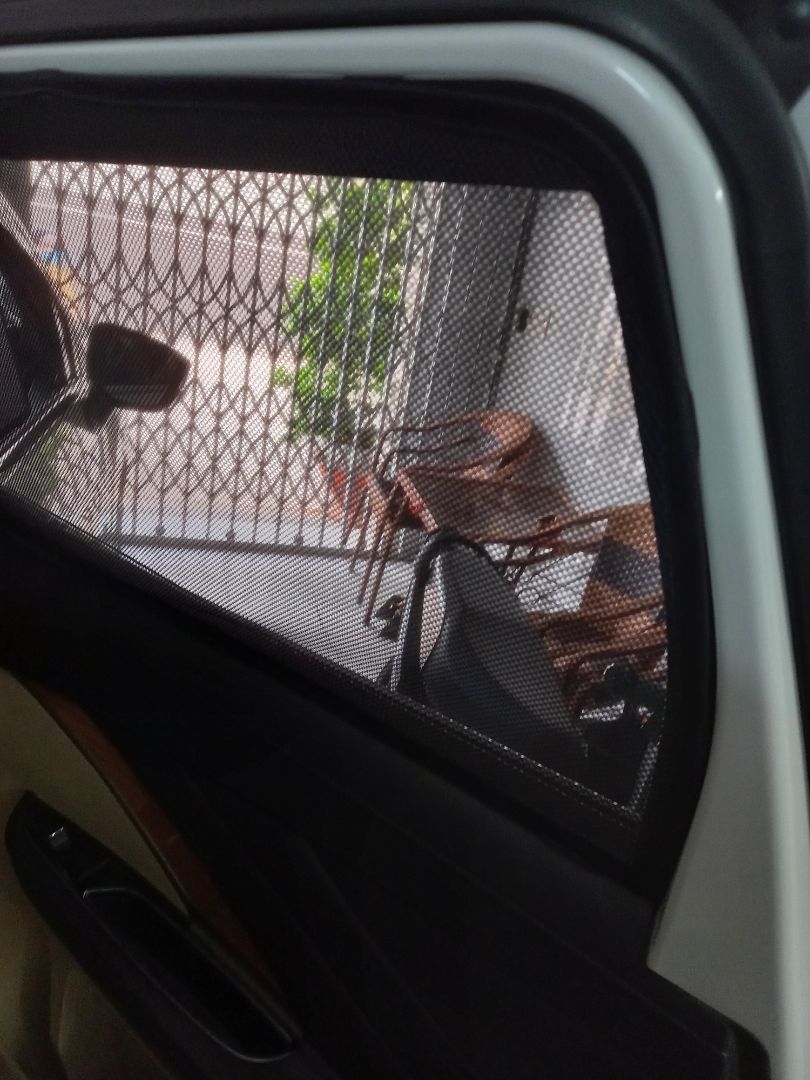 Gắn rèm che nắng vừa khít với xe Mitsubishi Xpander luôn nhé . Sản phẩm rất tốt