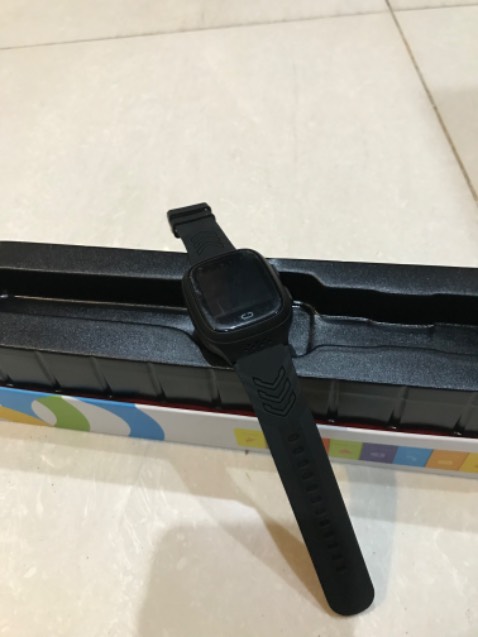 Mình mua 2 cái 1 cái này kg cài được , đang được shop hổ trợ