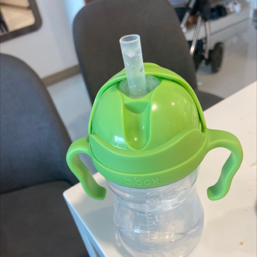 Em bé rất thích, mẫu mã đẹp, thiết kế thông minh.