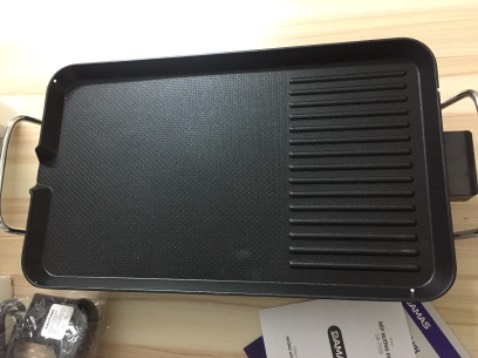 Hộp sản phẩm cứng cáp chắc chắn, nhận hàng nguyên hộp không móp méo. Unbox thì nhìn chung bếp nhẹ, cầm chắc tay, cách sử dụng đơn giản, chi tiết thiết kế tỉ mỉ ví dụ như 4 kệ dưới đáy bếp có độ ma sát không trơn trượt, mặt dưới là inox 304 cách nhiệt sáng loáng,...