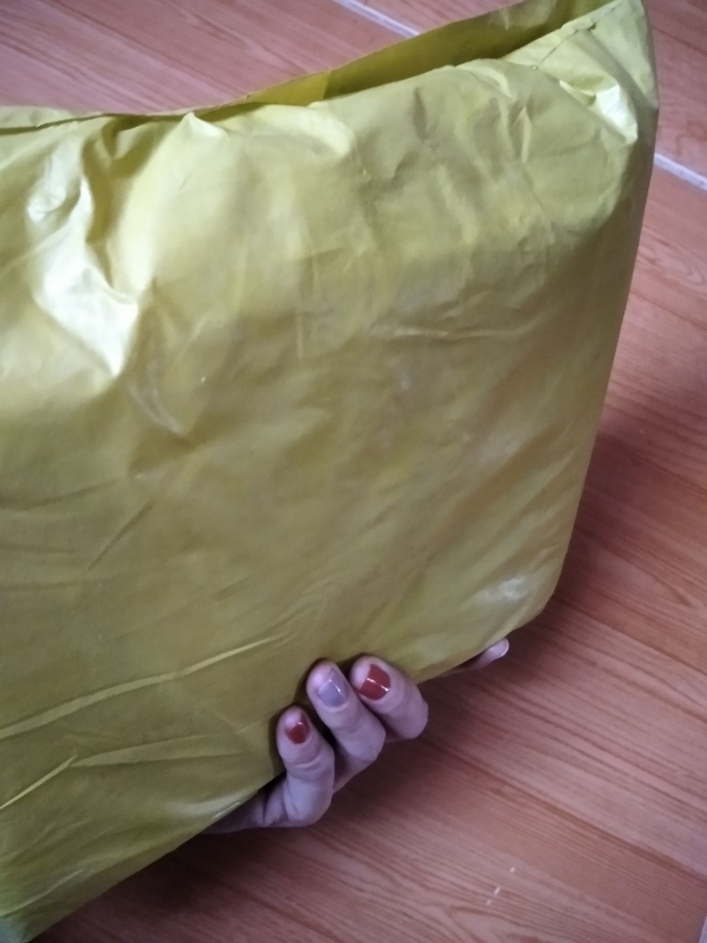 Giao hàng nhanh, shipper dễ thương, đóng gói sản phẩm chắc chắn, sản phẩm mẫu mã đẹp. Viết đa dạng màu, ngòi viết 0.5mm đi màu đều đẹp. Giao hàng nhanh, shipper dễ thương, đóng gói sản phẩm chắc chắn, sản phẩm mẫu mã đẹp. Viết đa dạng màu, ngòi viết 0.5mm đi màu đều đẹp.