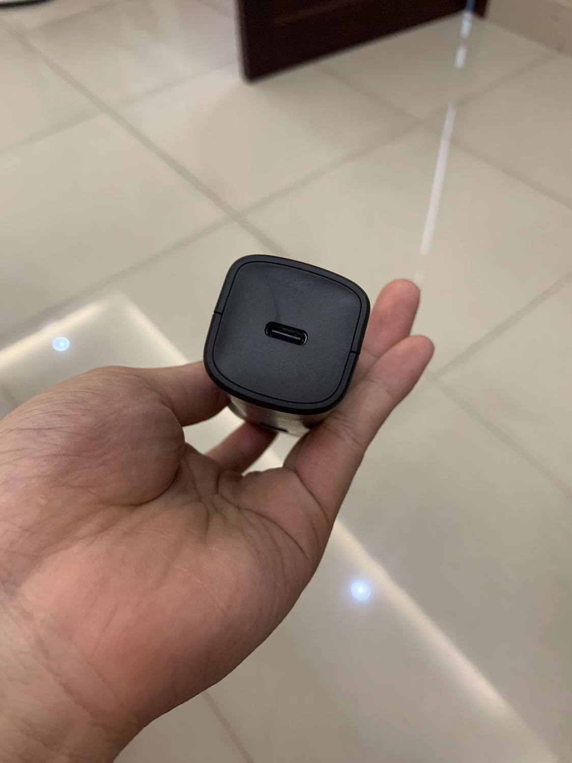 Sản phẩm dùng chất lượng rất chi là ok.Nó thông minh hơn cắt tóc thông thường,giá quá rẻ,bth dịch cắt 50k 1 người,giờ cắt 4người bằng giá cái máy nên mua cái máy cho rẻ mn ạ.Dùng được nhiều tiện dụng vô cùng luôn,dễ vệ sinh,rất bền và khó hỏng.11/10 nhé