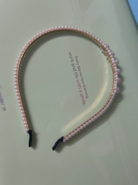 Băng đô đẹp chắc chắn, cài lên tóc rất xinh nha. Em bé hay người lớn cài điều xinh