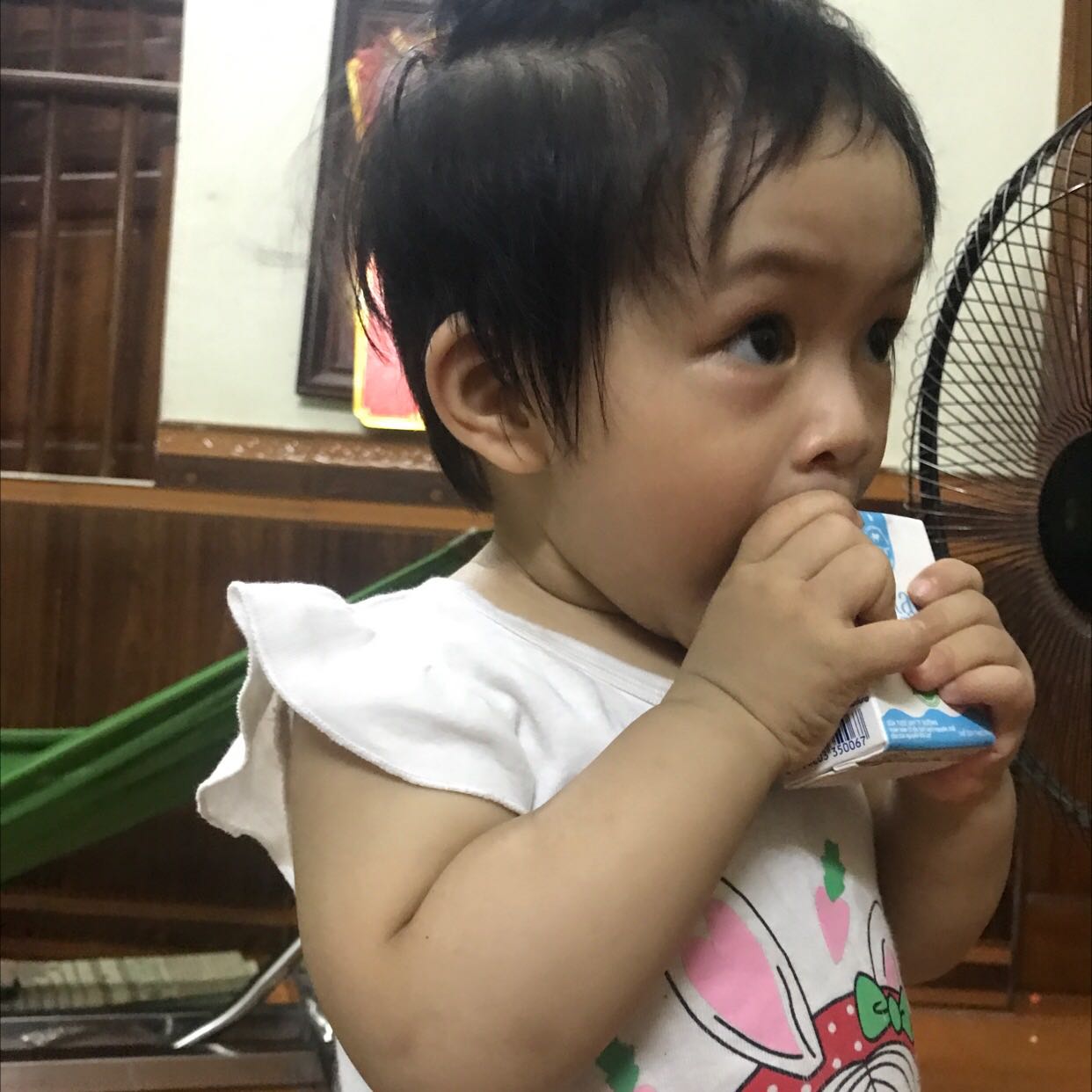 sữa dễ uống. dung tích này phù hợp cho trẻ tầm 1.5-2t. bé nhà mình thích uống. hai mẹ con đã uống hết hai thùng rồi. sữa dễ uống. dung tích này phù hợp cho trẻ tầm 1.5-2t. bé nhà mình thích uống. hai mẹ con đã uống hết hai thùng rồi.