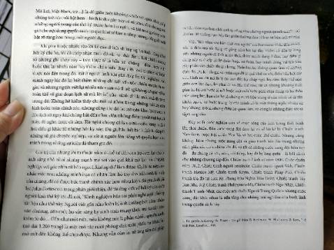 Một cuốn sách đáng đọc về cuộc đời người lính, kể từ khi nhập ngũ, xung trận và giải ngũ. Về một nghề hiểm nguy, đầy gian nan và nhiều hy sinh một cách trần trụi, chân thật nhất có thể.