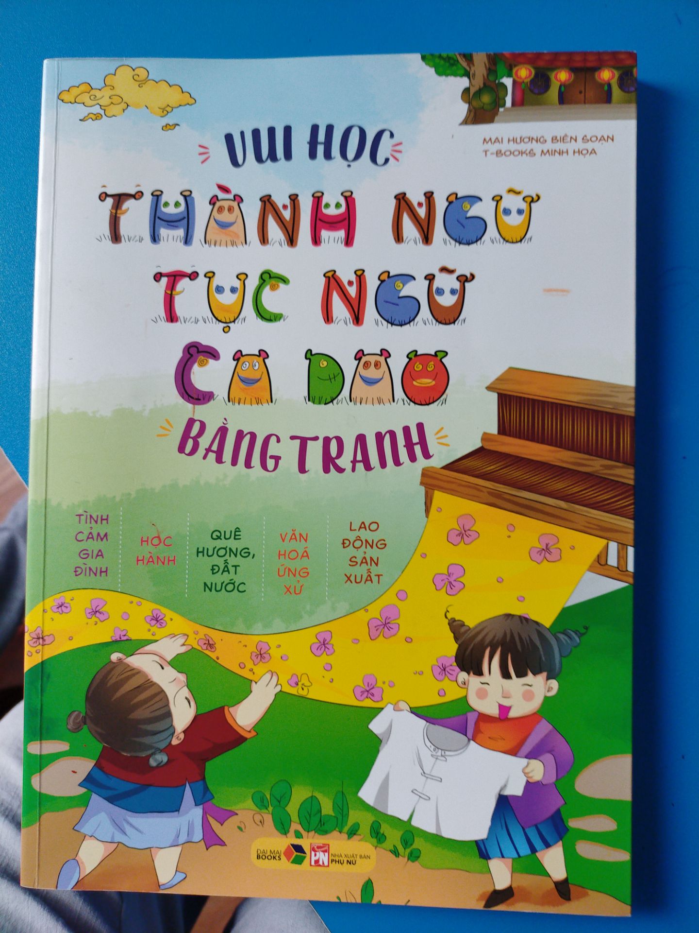 Giao hàng nhanh. sách cứng cáp, in đẹp, nội dung hay có hình minh hoạ, bé nhà mình rất thích