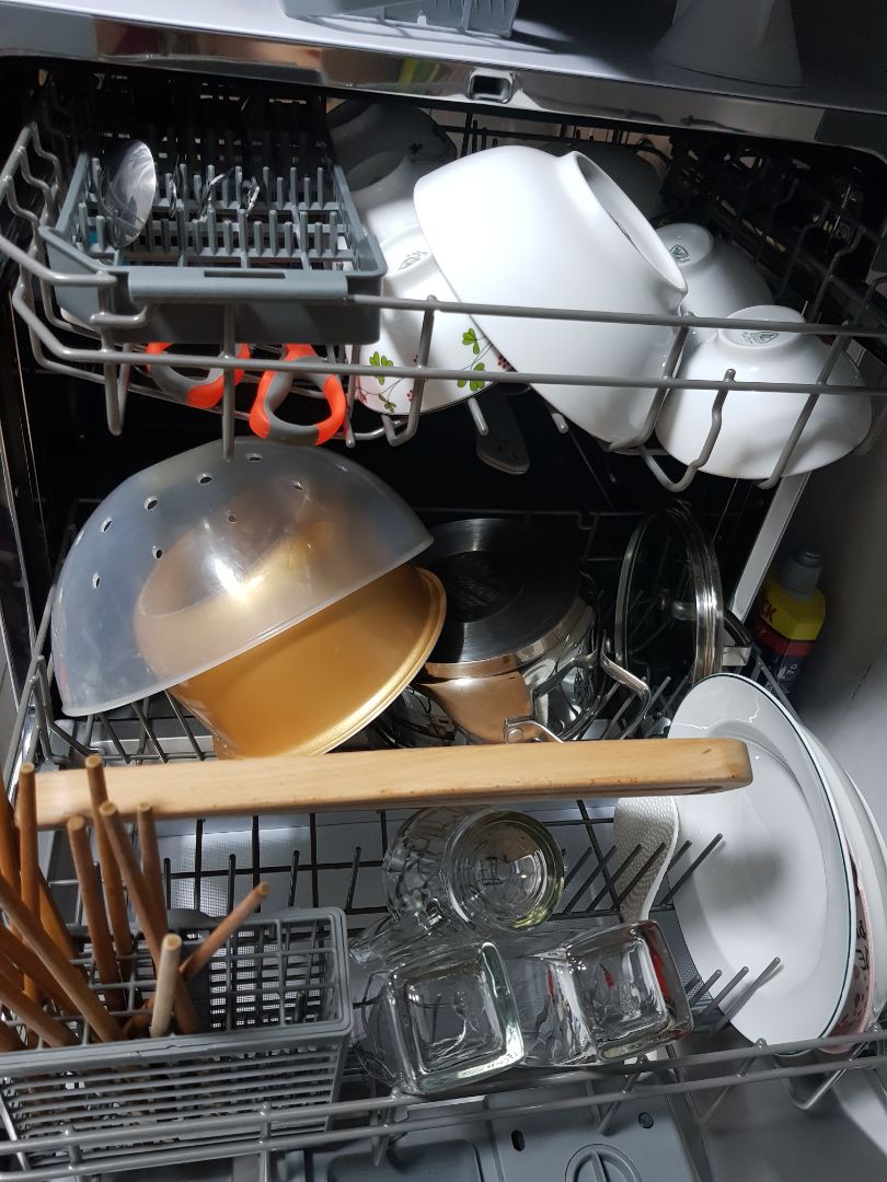 máy dùng thích lắm, có điều ko tự mở sau kết thúc thôi, mình phải mở ra, cái này review đã biết trước nên chấp nhận đươc. tuyệt vời :)