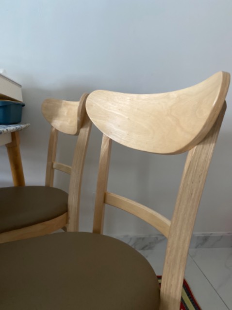 Sản phẩm tốt, giAo hàng và lắp đặt nhiệt tình. Màu sắc sang trọng ạ.