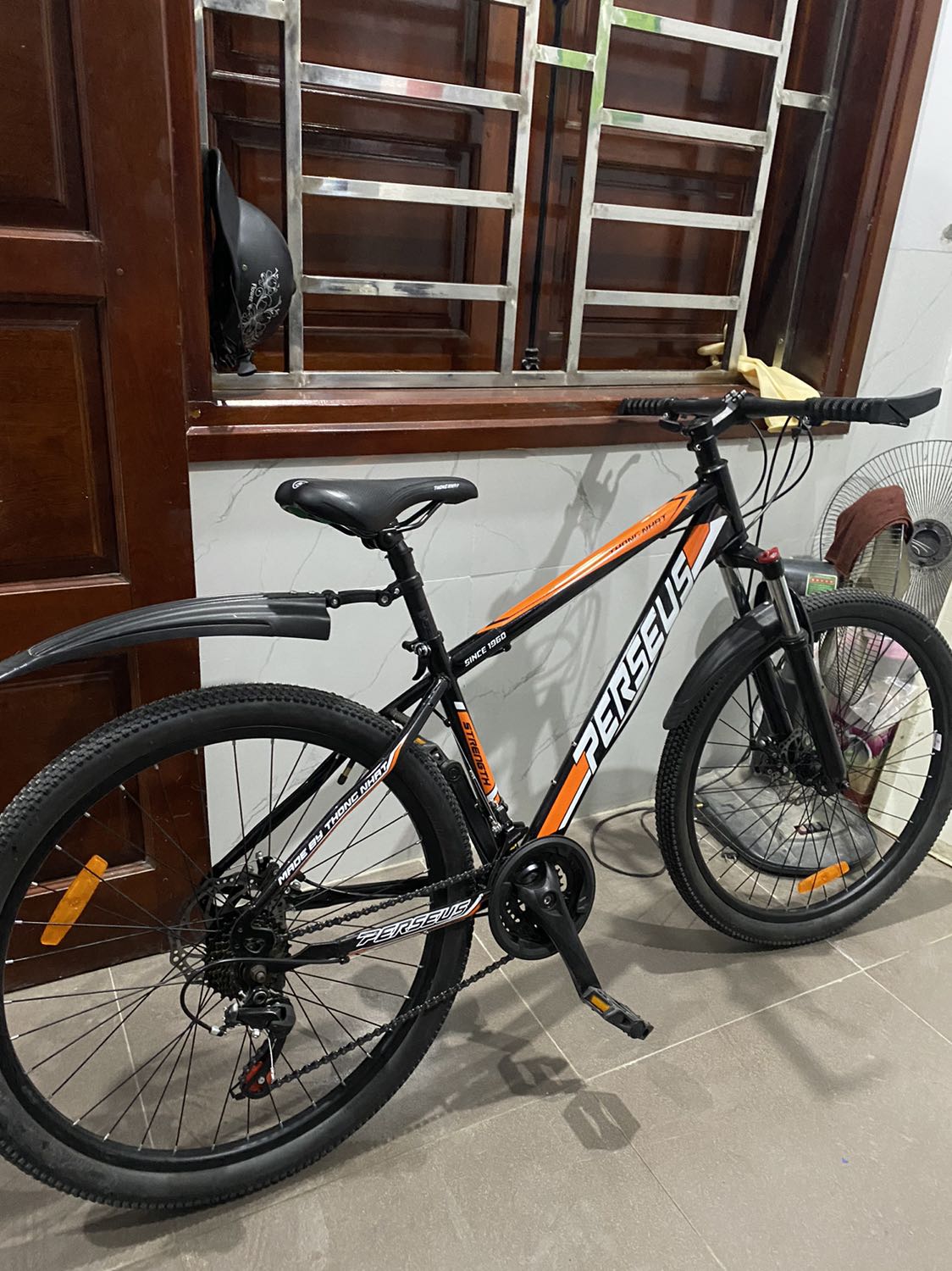 Mới đi 2 hôm chưa thấy vấn đề gì, xe chính hãng và shop nhiệt tình hướng dẫn hỗ trợ, giao nhanh nên cũng yên tâm. M m63 đi xe size 26 thấy bị đau lưng k biết do k đúng size hay ntn nữa. Tại phần mô tả ghi loại này tối đa m6 đi được🥲 Mới đi 2 hôm chưa thấy vấn đề gì, xe chính hãng và shop nhiệt tình hướng dẫn hỗ trợ, giao nhanh nên cũng yên tâm. M m63 đi xe size 26 thấy bị đau lưng k biết do k đúng size hay ntn nữa. Tại phần mô tả ghi loại này tối đa m6 đi được🥲