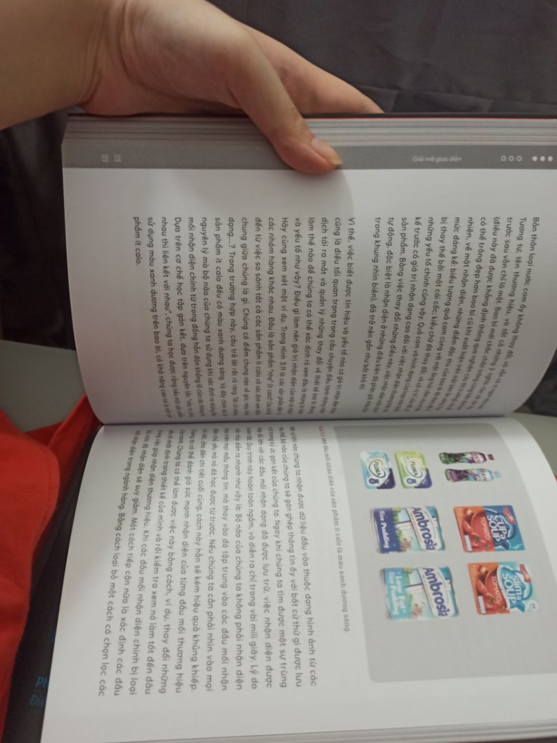 sách bọc kĩ, giao nhanh, trình bày đẹp, giấy xịn nữa 🙉🙉 nội dung thì mn đọc sơ giọng văn đi he, chưa đọc nên chưa bít
