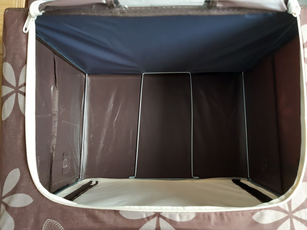 Vừa nhận hàng trưa nay, cảm thấy ất hài lòng. Một túi như vậy khó to, có thể đựng được 3 - 4 chăn mỏng (hoặc hơn), mình mua về đựng quần áo nên thấy rất ưng, quá rộng và thoải mái. Màu sắc trang nhã, khung sắt cứng cáp. Mua được 2 sản phẩm với giá 155 nghìn rất vừa ý và hợp nhu cầu sử dụng. Cảm ơn shop, cảm ơn Tiki