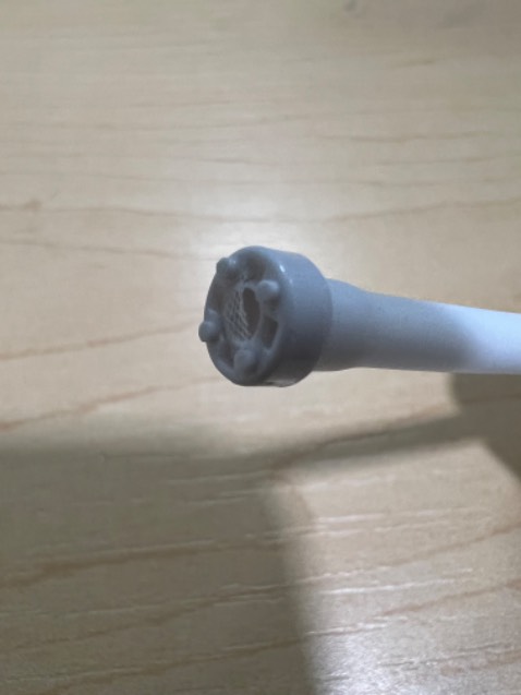 Lông bàn chải quá cứng, combo không bán thêm đầu bàn chải để thay.
Tăm nước: màng lọc ở vòi vừa khui ra kiểm tra thì thấy bung rồi, đang xịt mạnh muốn lùi chế độ nhẹ thì phải quay vòi ra ngoài mới chỉnh, lâu lâu quên là xịt máu miệng
Còn lại thì đẹp, như lời quảng cáo